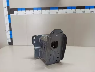 5701302250 Toyota Кронштейн усилителя переднего бампера правый Toyota Corolla E210 Арт E23756039