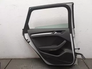 8V4867303 Обшивка двери задней левой (дверная карта) Audi A3 8V Арт 11348288, вид 2