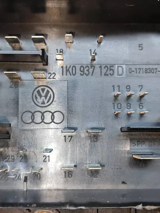 1K0937125D Блок предохранителей Skoda Octavia A5 Арт 51476, вид 6