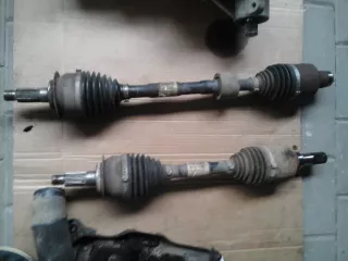 44102-72K00 Полуось передняя правая (приводной вал, шрус) Suzuki Kizashi Арт AL7395124706, вид 1