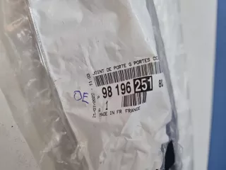 9819625180 Уплотнитель сдвижной левой двери Peugeot Expert 3 Арт ZAP351182, вид 2