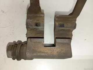 8W0615425 VAG Скоба суппорта заднего левого Audi A4 B9 Арт E23741639, вид 5