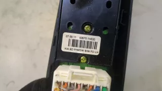 935701H020EQ Кнопка стеклоподъемника переднего правого Kia Ceed 2 Арт 9158103, вид 4