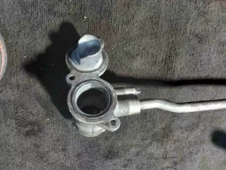 a2712001156 Фланец (тройник) системы охлаждения   Mercedes C W204 Арт M204B, вид 1