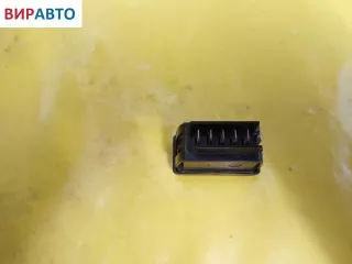  Кнопка стеклоподъемника переднего правого Renault 19 2 Арт 123156