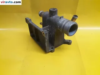 6G9G8K556AA Фланец (тройник) системы охлаждения Ford Focus 1 Арт 131991, вид 2