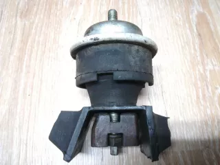  Подушка крепления двигателя Peugeot 405 Арт 193444, вид 1