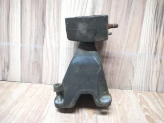 8D0399113 Кронштейн КПП Audi A6 C5 (S6,RS6) Арт 196329, вид 1