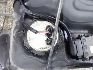 4E0201021BC,4E0906093B Топливный бак Audi A8 D3 (S8) Арт AL15040090377_2, вид 6