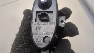 A2118219958 Кнопка стеклоподъемника заднего правого  Mercedes E W211 Арт 20360070, вид 2
