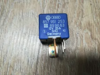 857951253 Реле бензонасоса Volkswagen Passat B3 Арт 1_3270, вид 1