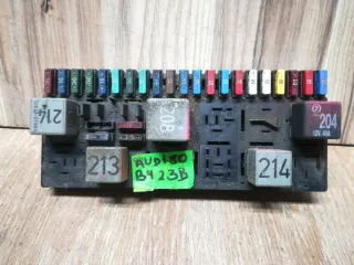 443941822B Блок предохранителей Audi 80 B4 Арт 1_4524