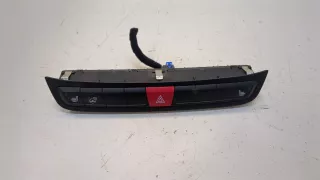 07356040230 Кнопка аварийки Jeep Renegade Арт 20369431