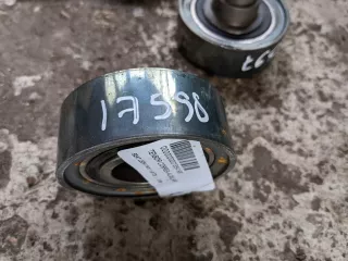 038109244M Ролик обводной Volkswagen Caddy 2 1.9л TDi Арт 2000000017598, вид 1