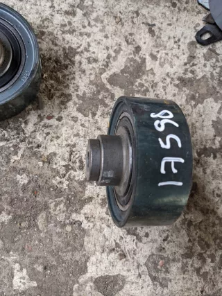 038109244M Ролик обводной Volkswagen Caddy 2 1.9л TDi Арт 2000000017598, вид 2