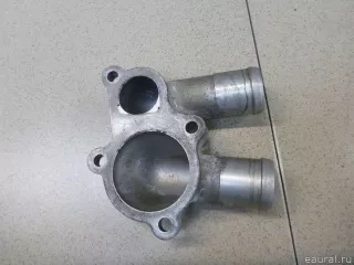 2561126100 Hyundai-Kia Фланец (тройник) системы охлаждения Hyundai Lantra 3 Арт E100574248, вид 4