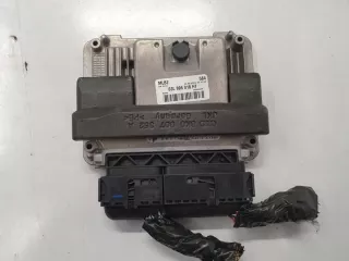 03L906018HT Блок управления двигателем Audi A4 B8 Арт e823039, вид 1
