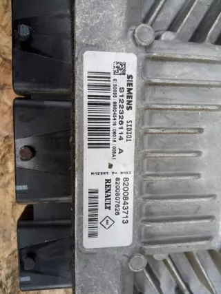 8200843713 S122326114A Блок управления двигателем Renault Scenic 2 Арт e2945516, вид 1
