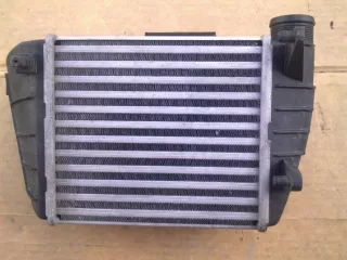 8E0145806L Интеркулер Audi A4 B7 Арт e3157229, вид 2