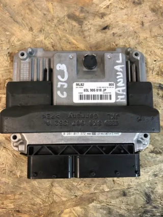 03L906018JP Блок управления двигателем Audi A4 B8 Арт e3593270, вид 1
