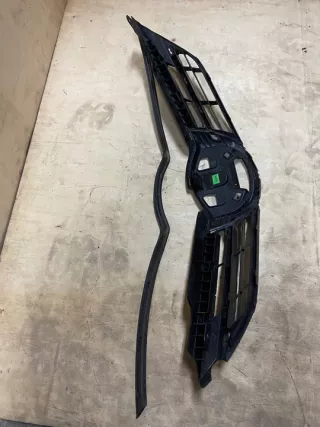 53114-02260 A53114-02260 Решетка радиатора Toyota Auris 2 Арт e3810467, вид 3