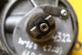 A6682300165 Насос вакуумный Mercedes A W168 Арт e4029782, вид 4