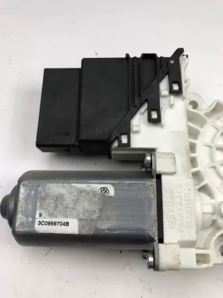 3C0959704B Моторчик стеклоподъемника Volkswagen Golf 6 Арт e4202998, вид 2