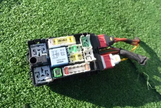 9665492680 Блок предохранителей Citroen C4 2 Арт e4274801, вид 4