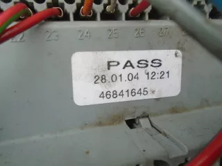  46841645 Блок предохранителей Fiat Panda 2 Арт e4276200, вид 3