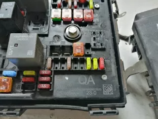  Блок предохранителей Opel Astra J Арт e4286087, вид 1