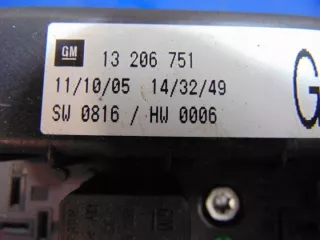 13206751 Блок предохранителей Opel Astra H Арт e4286769, вид 3