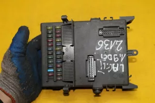 518002100 Блок предохранителей Renault Laguna 2 Арт e4290280, вид 4