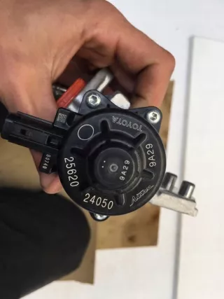 2562024050 25620-24050 Клапан EGR Lexus UX Арт e4318343, вид 4