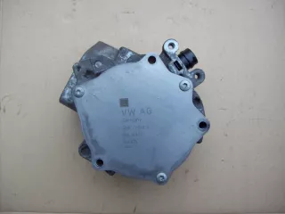06L145100F Насос вакуумный Volkswagen Golf 7 Арт e4706781, вид 1