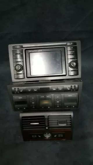 4D0035192M Блок навигации Audi A8 D2 (S8) Арт e5134677