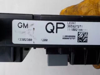 13302300 0000000000 Блок предохранителей Opel Astra J Арт e5271130, вид 2