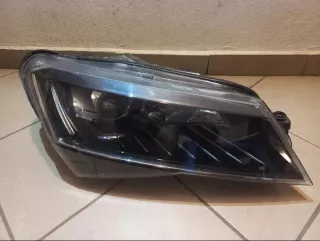 3V1941016A Фара правая Skoda Superb 3 Арт e5609165, вид 2