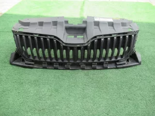 6V0853653 Решетка радиатора Skoda Fabia 3 Арт e5719687, вид 2