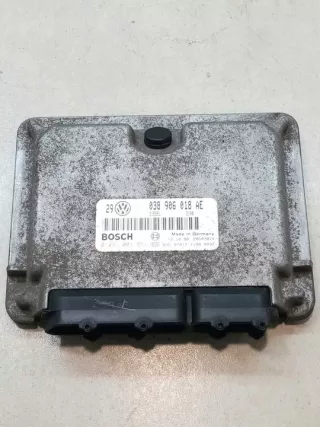 038906018AE Блок управления двигателем Volkswagen Golf 4 Арт e5735508, вид 1
