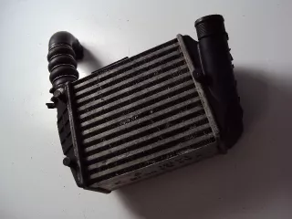 8E0145806L Интеркулер Audi A4 B7 Арт e6112836, вид 1