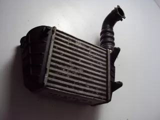8E0145806L Интеркулер Audi A4 B7 Арт e6112836, вид 3