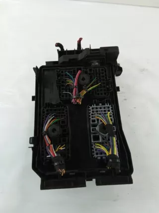 39040849 Блок предохранителей Opel Astra K Арт e6143079, вид 3