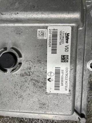 237103353R 237103352R Блок управления двигателем Renault Clio 4 Арт e6397359, вид 2