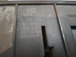 13240244JF 13240244 Блок предохранителей Opel Vectra C  Арт e6588177, вид 4
