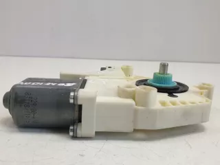 8K0959811 8K0959811A P137 Моторчик стеклоподъемника Audi A4 B5 Арт e6607967, вид 3