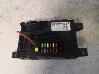 13320629 Блок предохранителей Opel Corsa D Арт e6788413, вид 2
