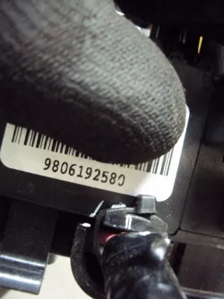 9806192580 Блок предохранителей Citroen C4 2 Арт e6790771, вид 4