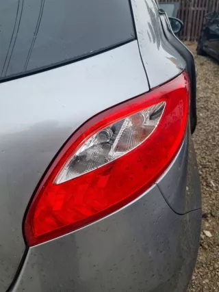  Фонарь задний правый Mazda 2 DE Арт e6879351, вид 1