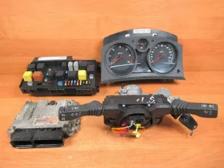 0281014643 98074154 13206748 13267512 13276158 Блок управления двигателем Opel Astra H Арт e6980152, вид 1