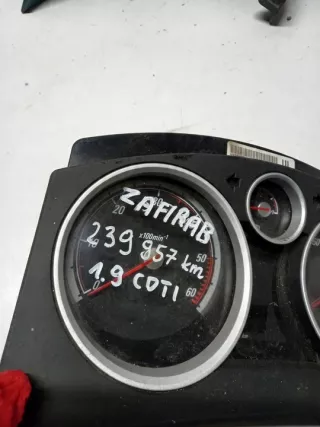 13230594 Щиток приборов (приборная панель) Opel Zafira B Арт e6998545, вид 2
